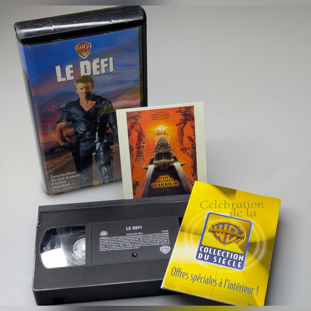 Le Défi (The road Warrior) VHS Tape (1981) - Mel Gibson. Includes Booklet.